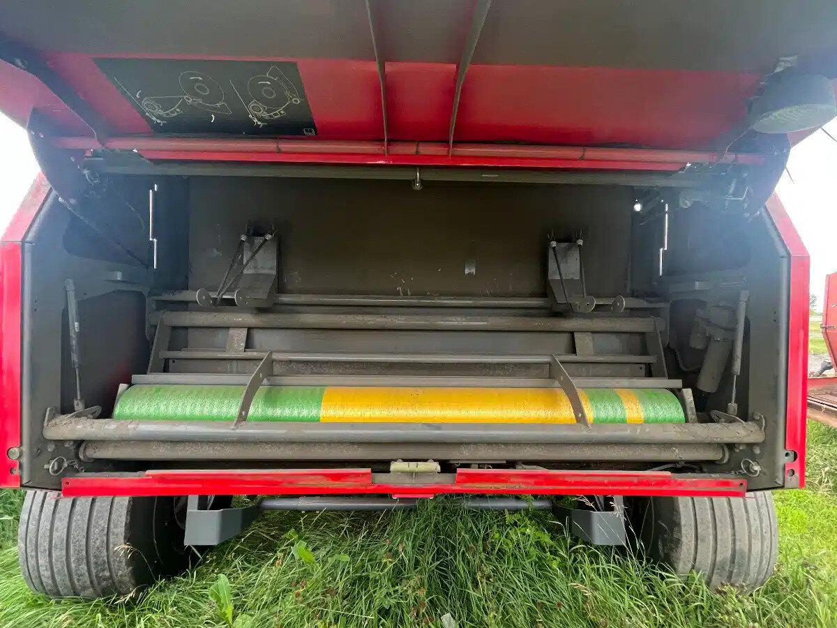 2017 Massey Ferguson 2956A