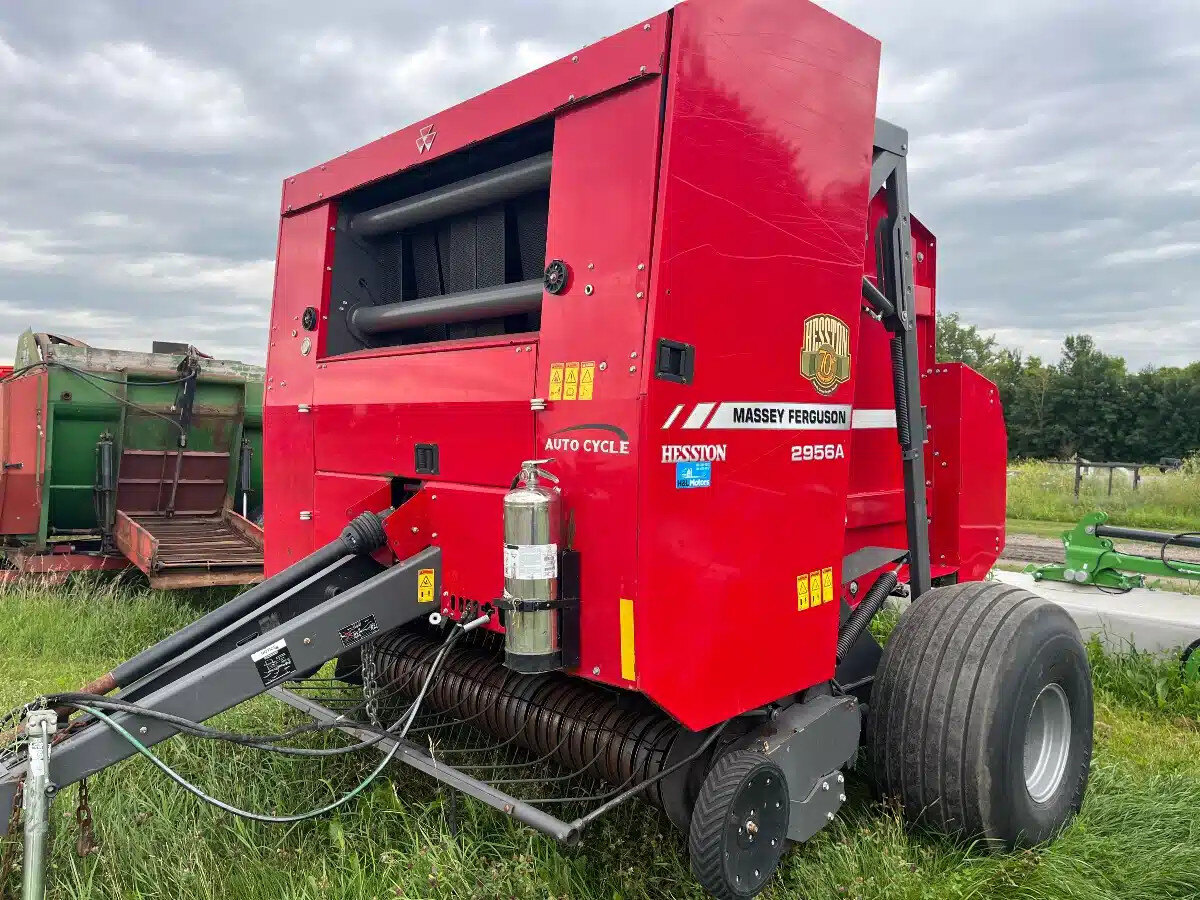 2017 Massey Ferguson 2956A