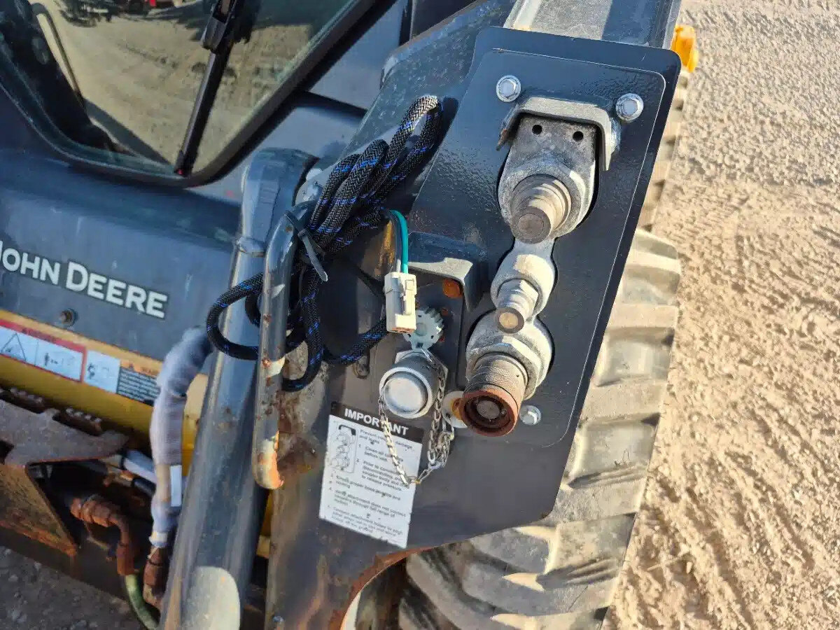2022 DEERE 318G
