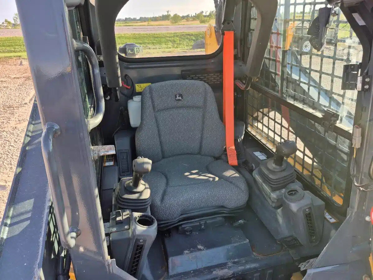 2022 DEERE 318G
