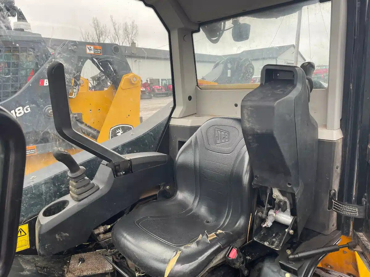 2016 JCB 175
