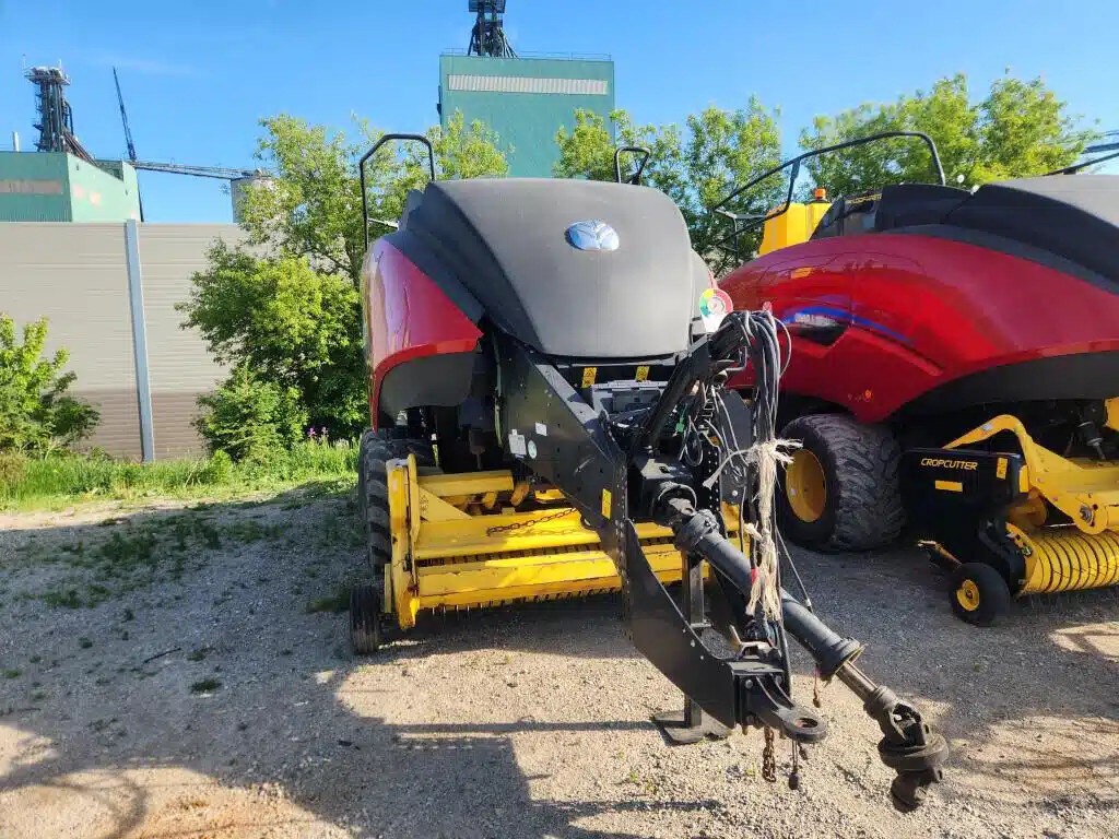 2019 New Holland BIG BALER 330R PLUS