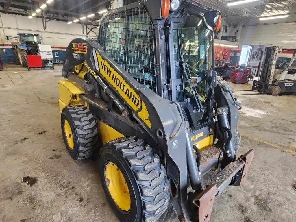 2015 Unspecified l225