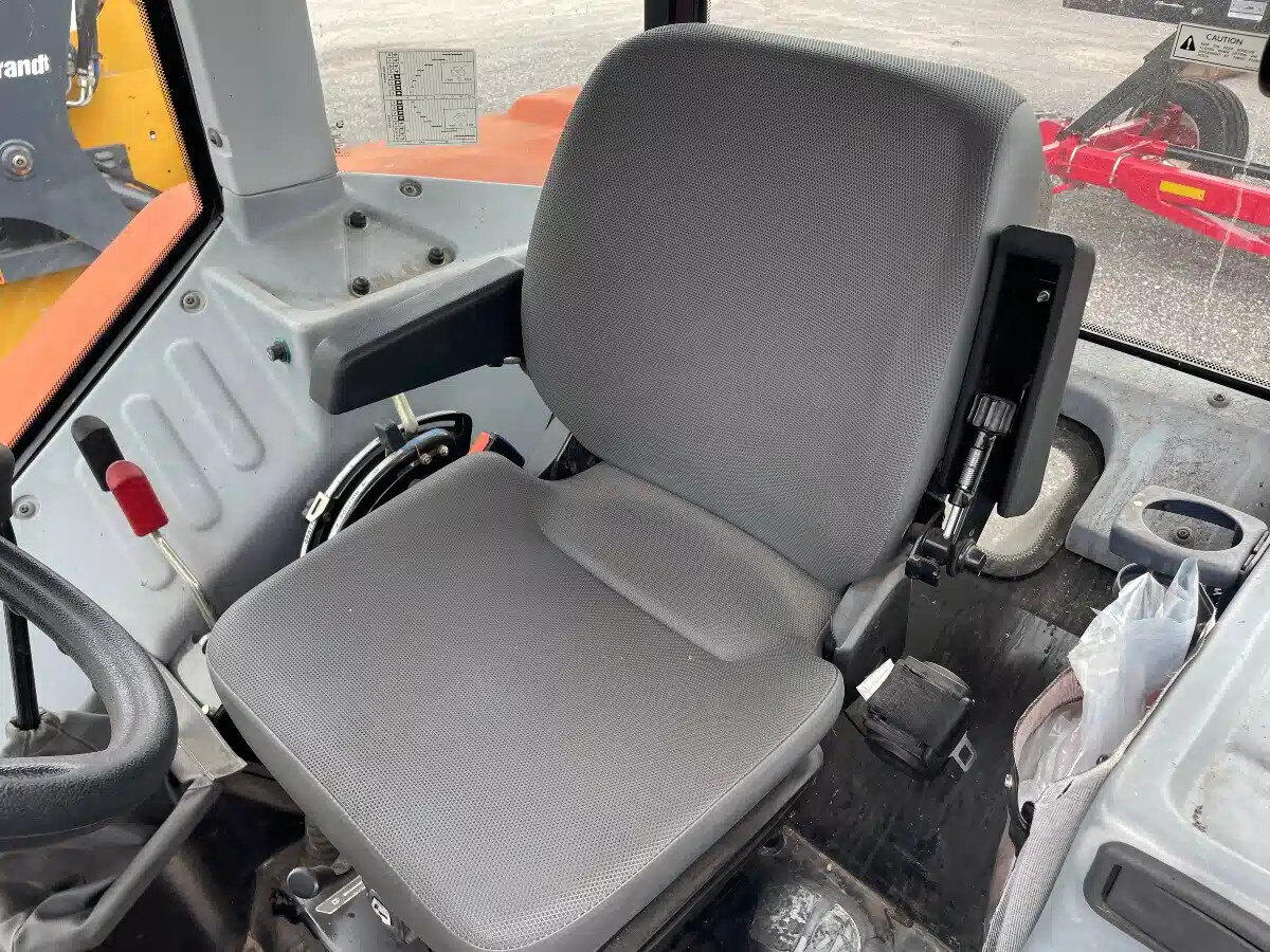 2007 Massey Ferguson 375