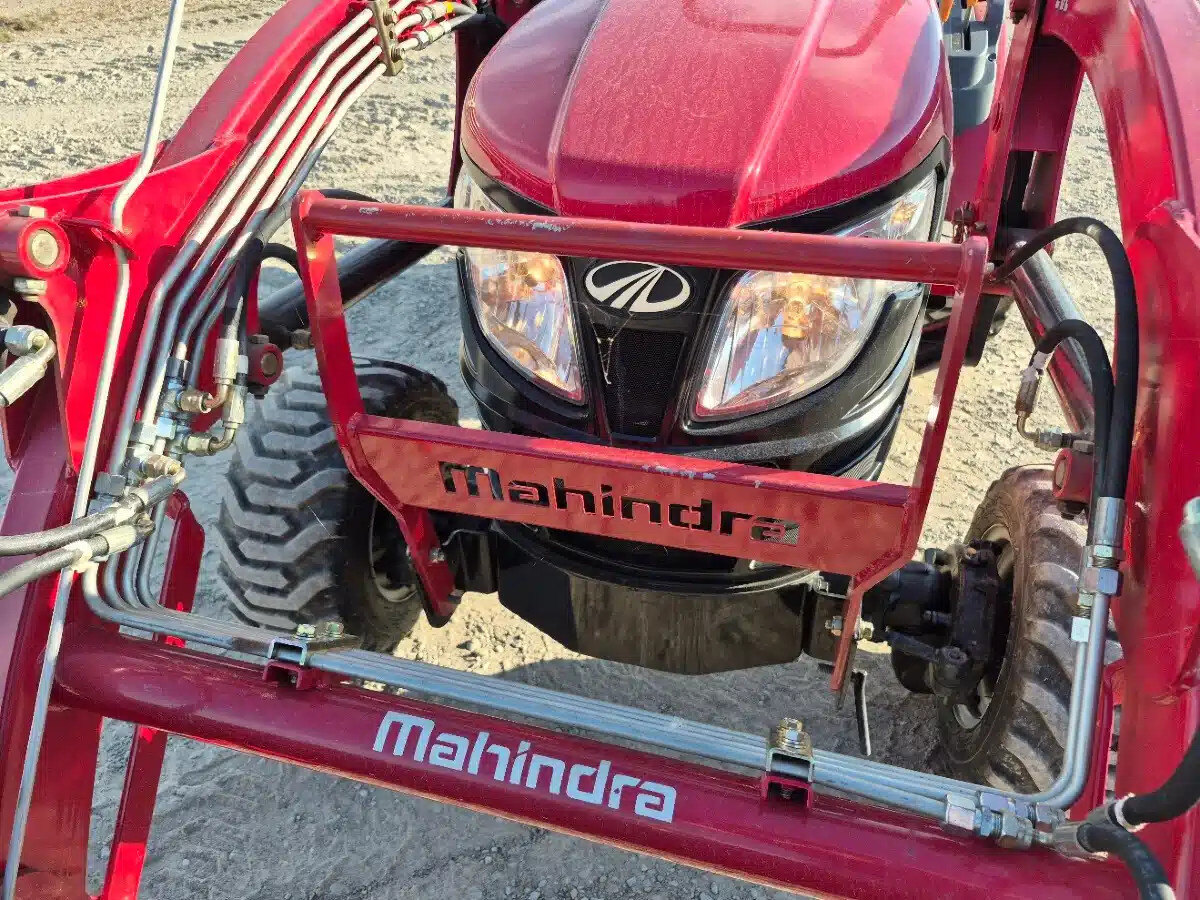 2018 Mahindra EMAX 22