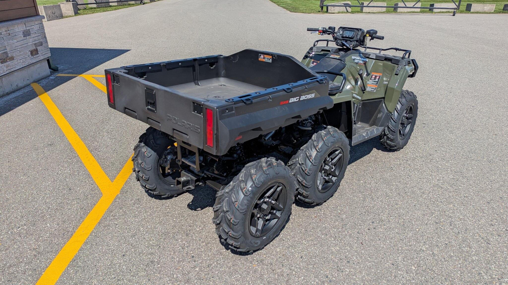 2026 Polaris Sportsman® 6x6 570 Dealer Demo June Promo!
