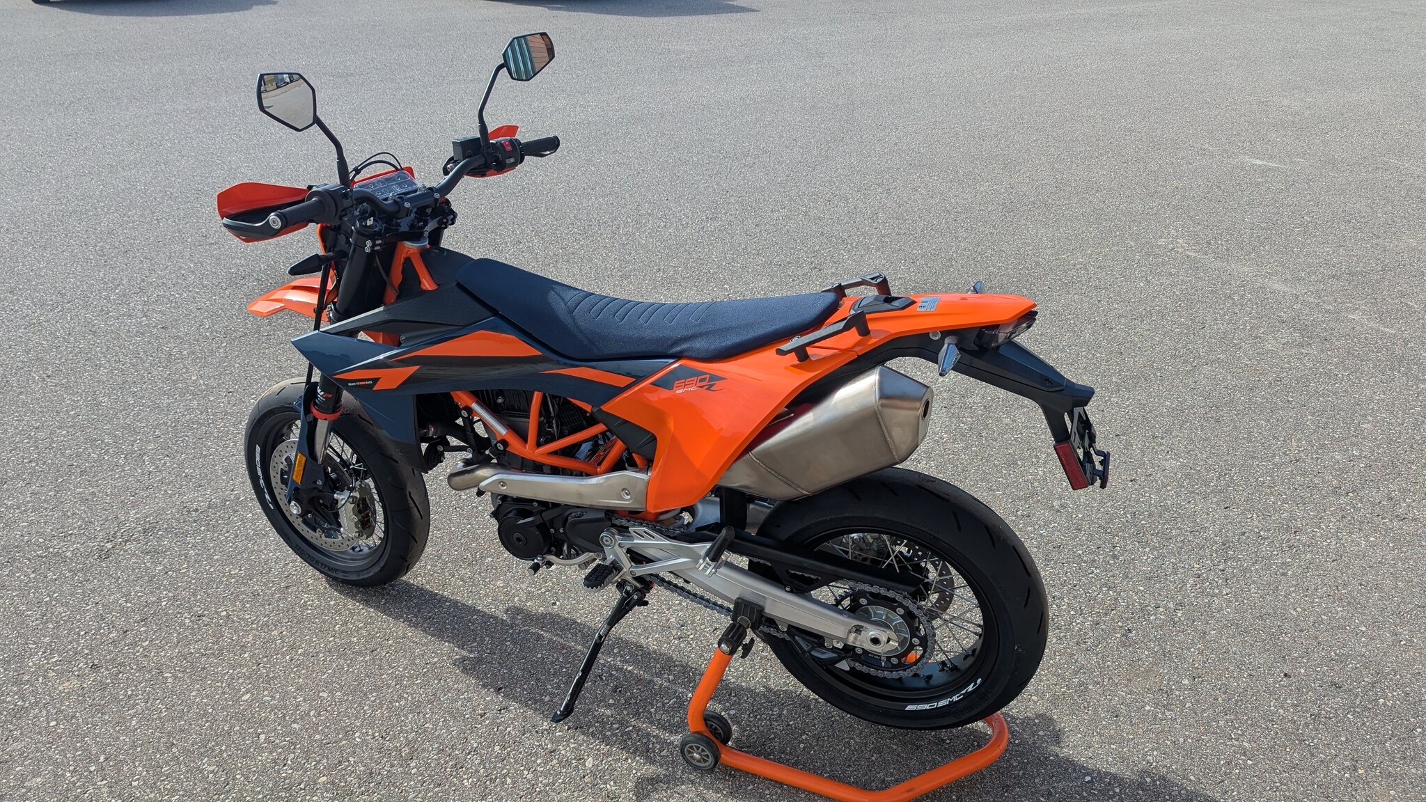 2026 KTM 690 SMC R May/June Promo