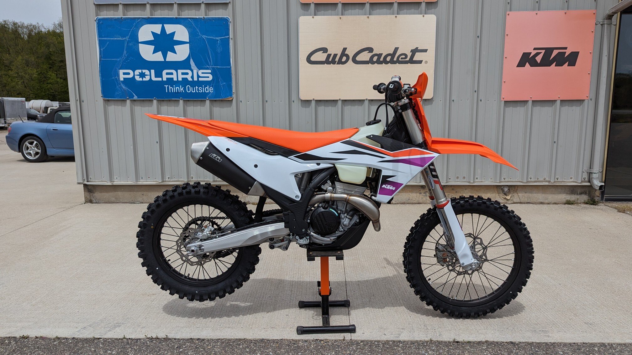 8993 585FA5FE FE1E 4B91 9DE4 104377A6DC40 86253fa3 2f88 4a5d 9329 469066f145f4