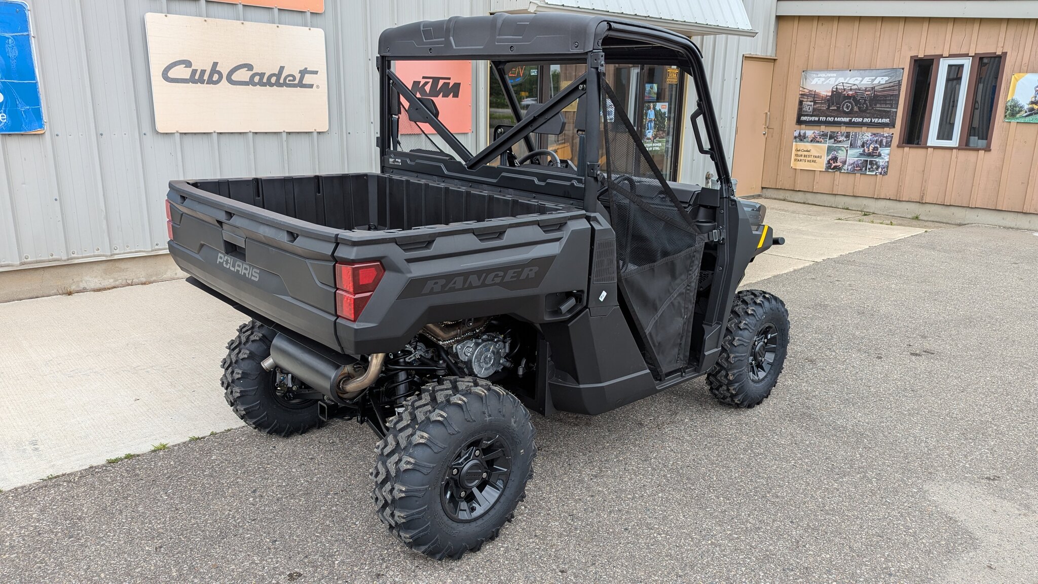 2025 Polaris Industries Ranger® 1000 Premium November Promo!