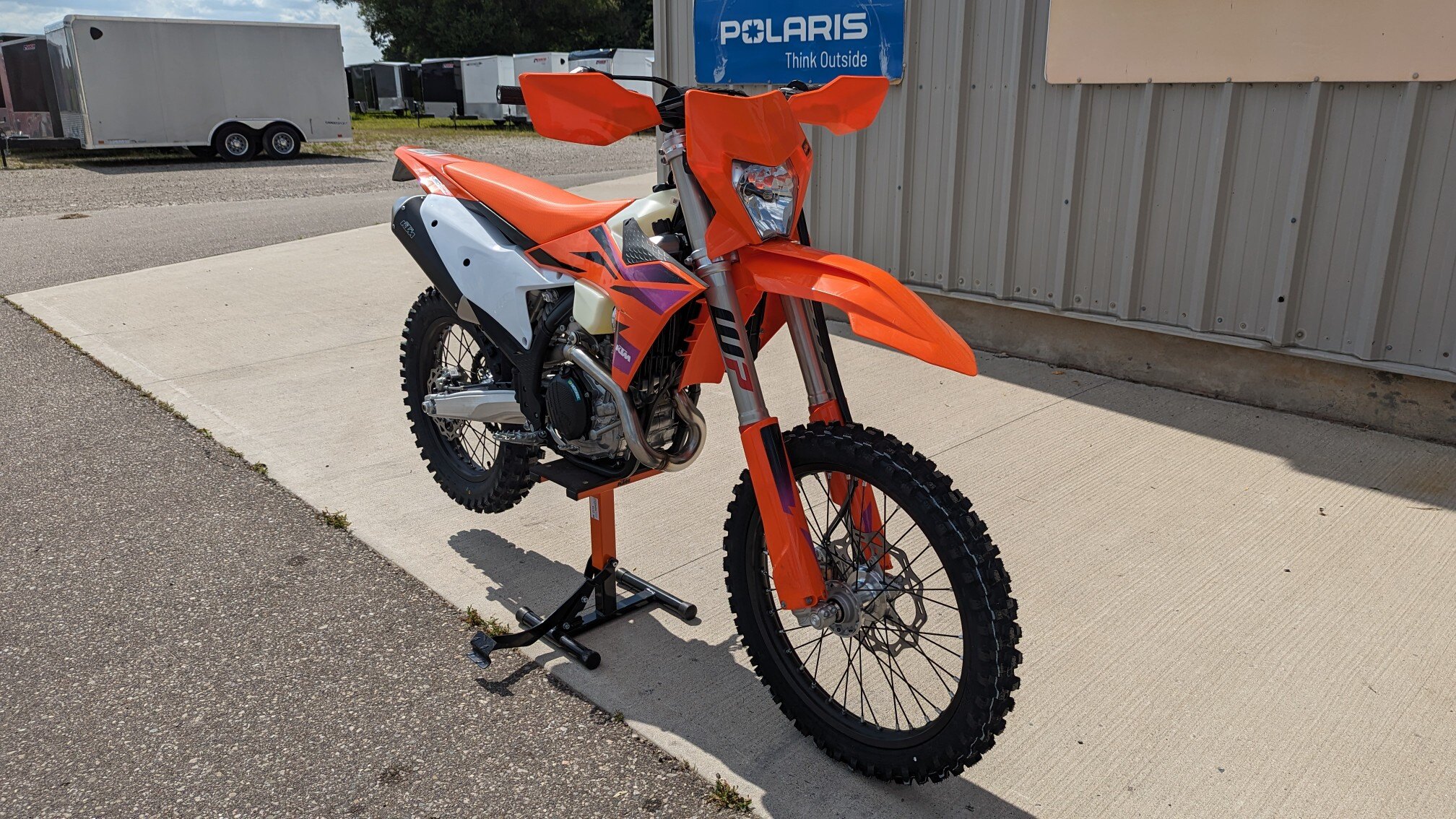 8993 A85E0680 D0C9 4D29 8E82 2CD01B9E2BBE 5e261812 3afb 4885 A491 1698c4abd082