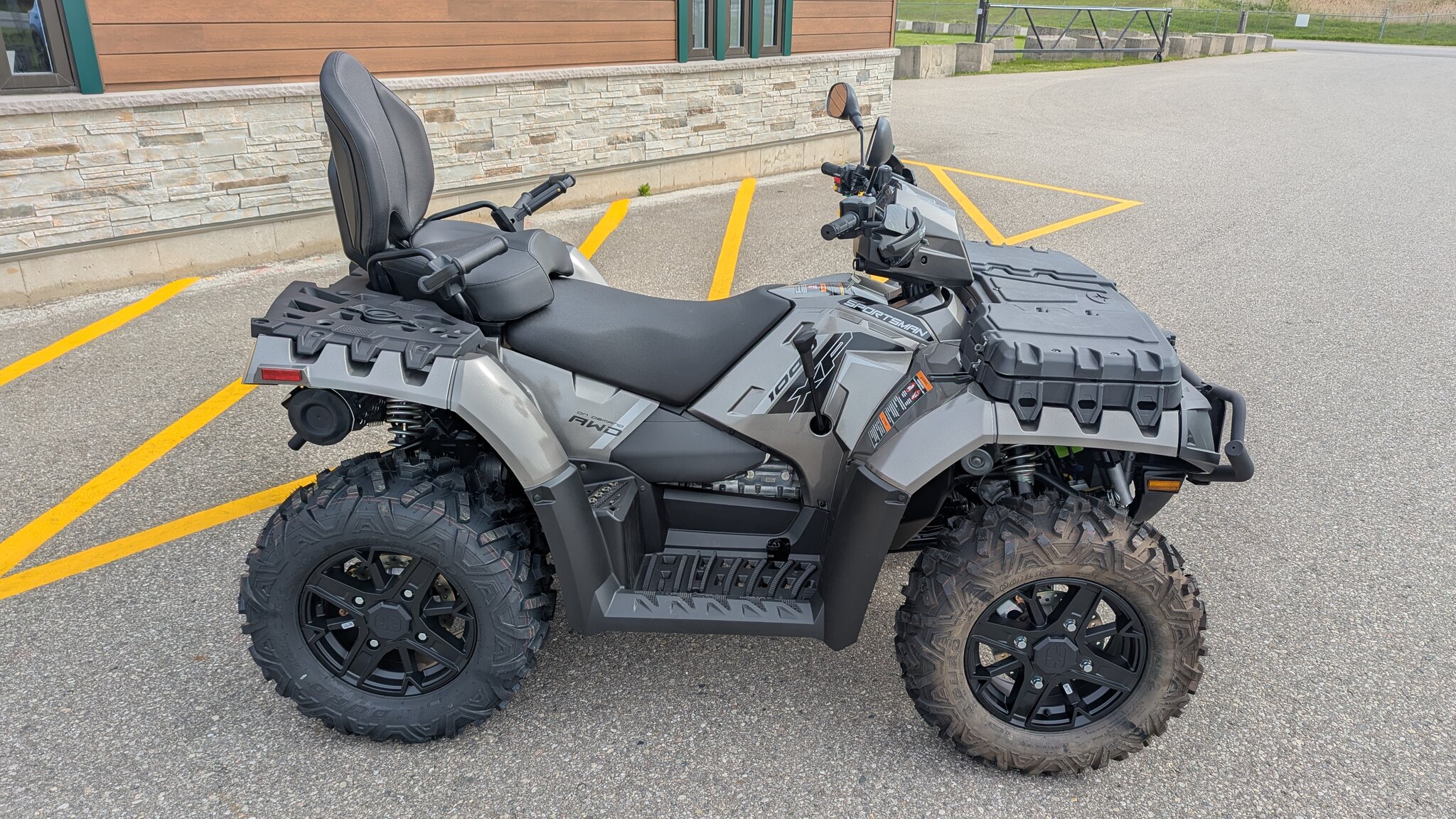 2026 Polaris Sportsman® Touring XP 1000 Trail June Promo