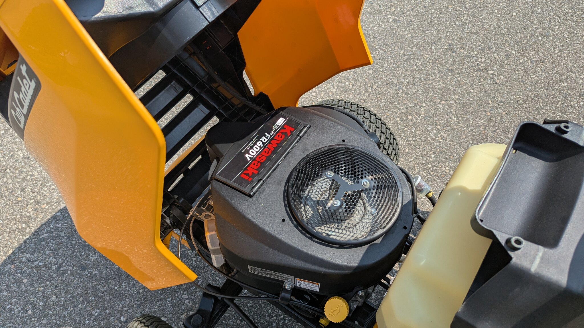 2019 Cub Cadet XT2 LX42 KW (13BGA1CS596)