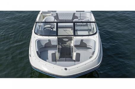 2023 Bayliner VR5