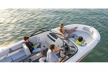 2023 Bayliner VR4