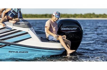 2023 Bayliner VR5