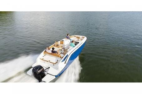 2023 Bayliner DX2200