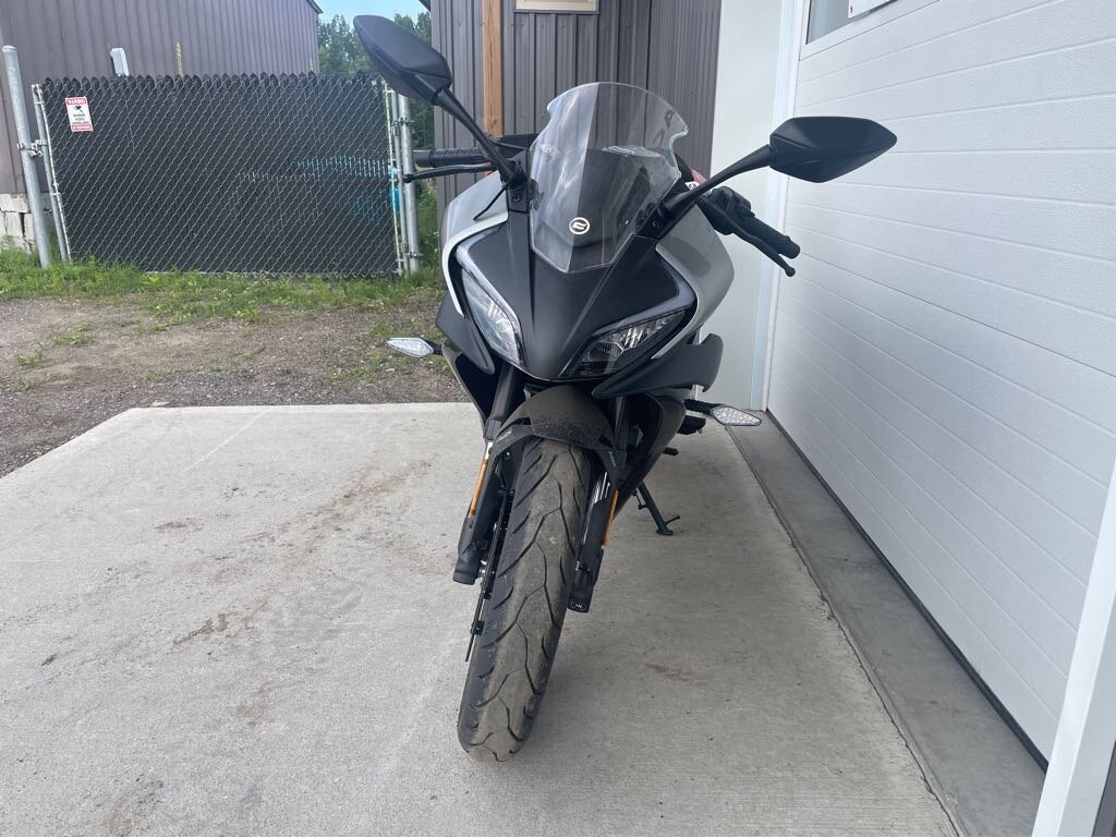 2024 CFMOTO 300ss