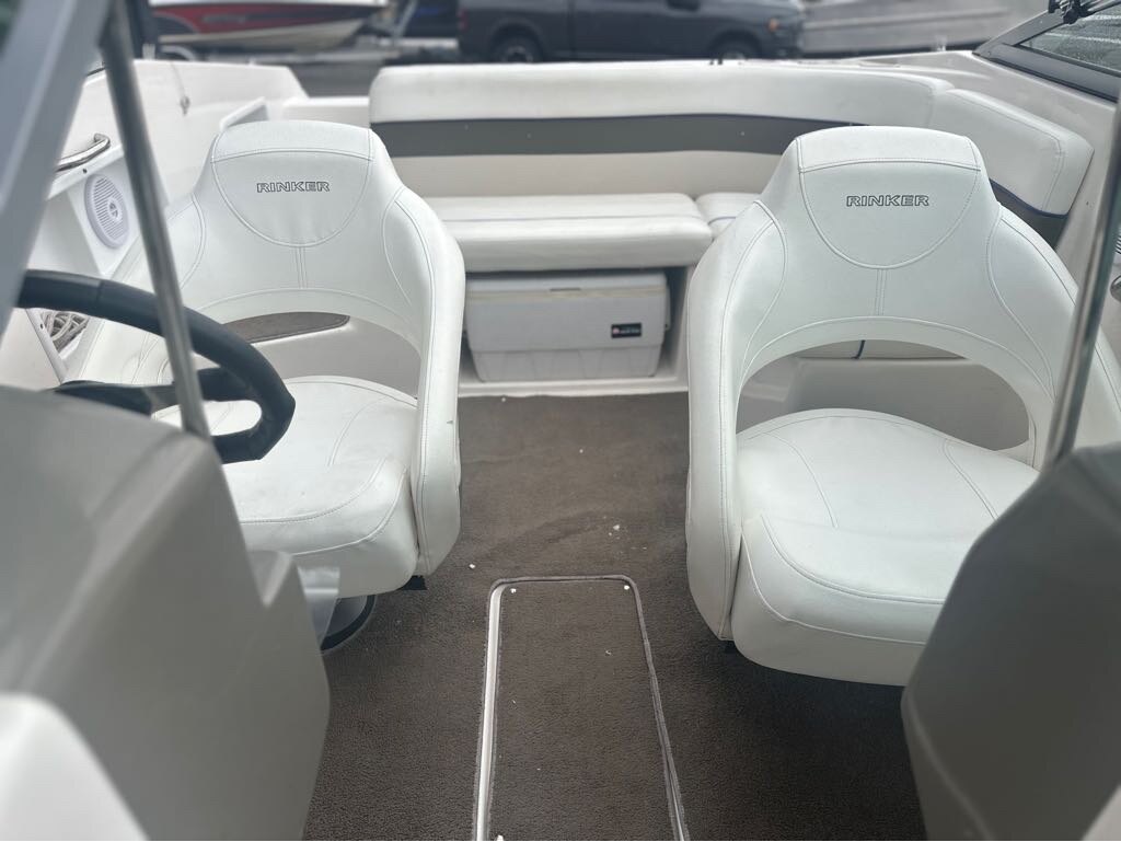 2009 Rinker Captiva 192 BR