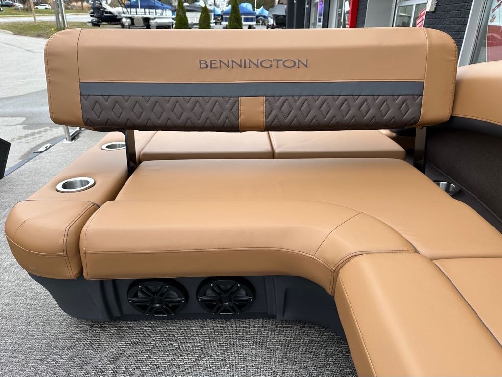 2025 Bennington M Series