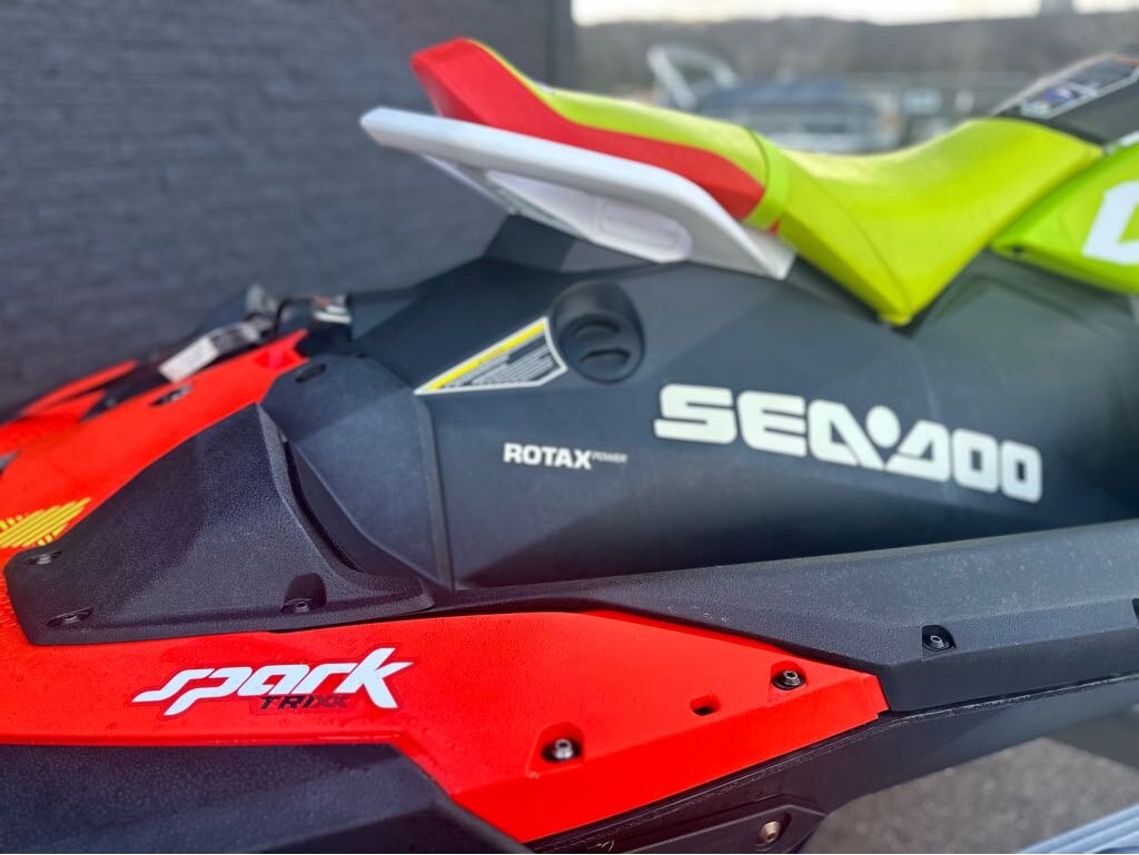 2020 Sea Doo SPARK® TRIXX™ 2 UP iBR®, Sound System w/ Trailer