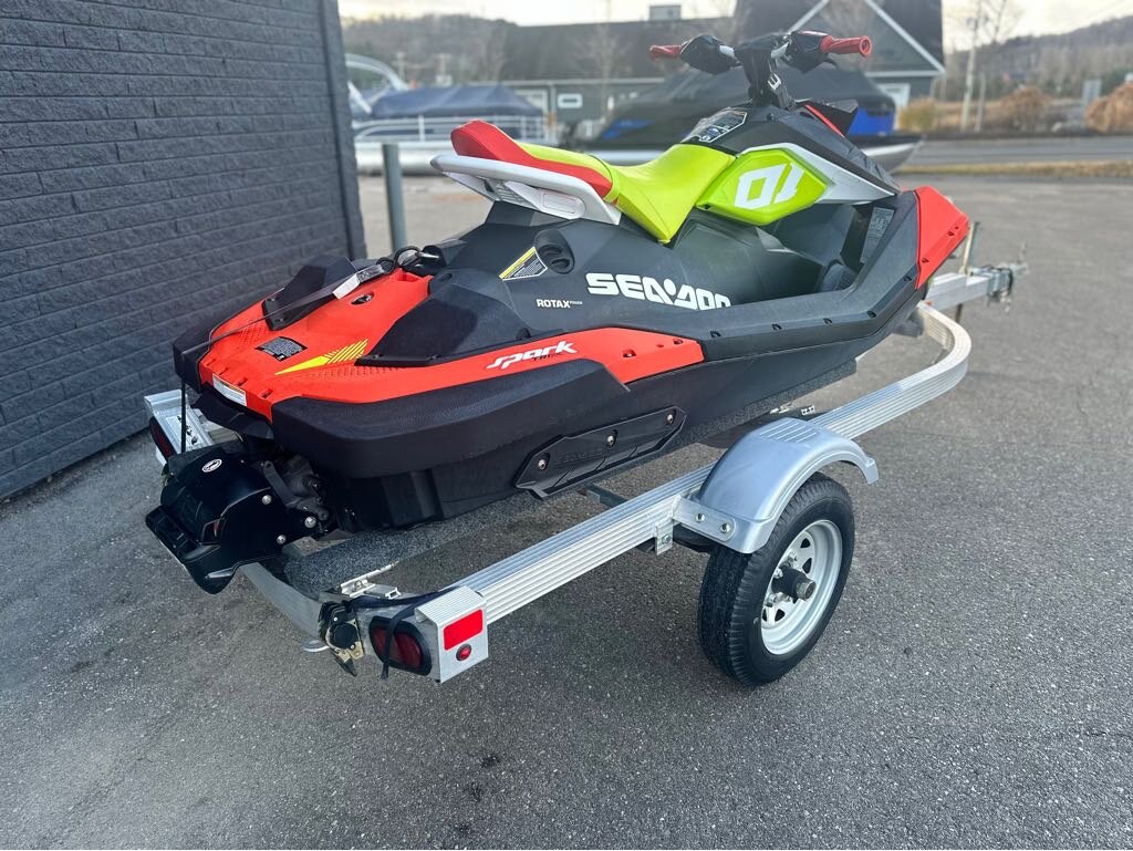 2020 Sea Doo SPARK® TRIXX™ 2 UP iBR®, Sound System w/ Trailer