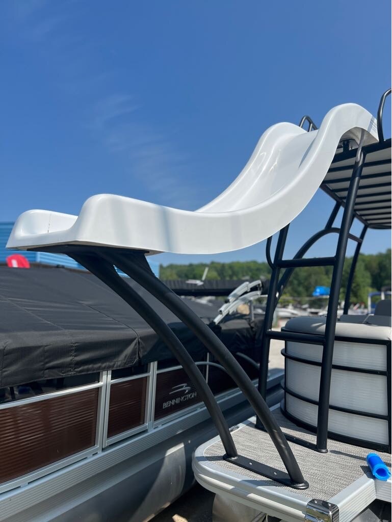 2023 Bennington 25 SXSRTD Top Deck