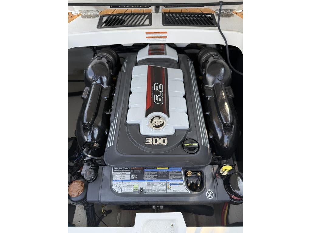 2022 Monterey Boats 238SS W/MERCRUISER 6.2L 300HP