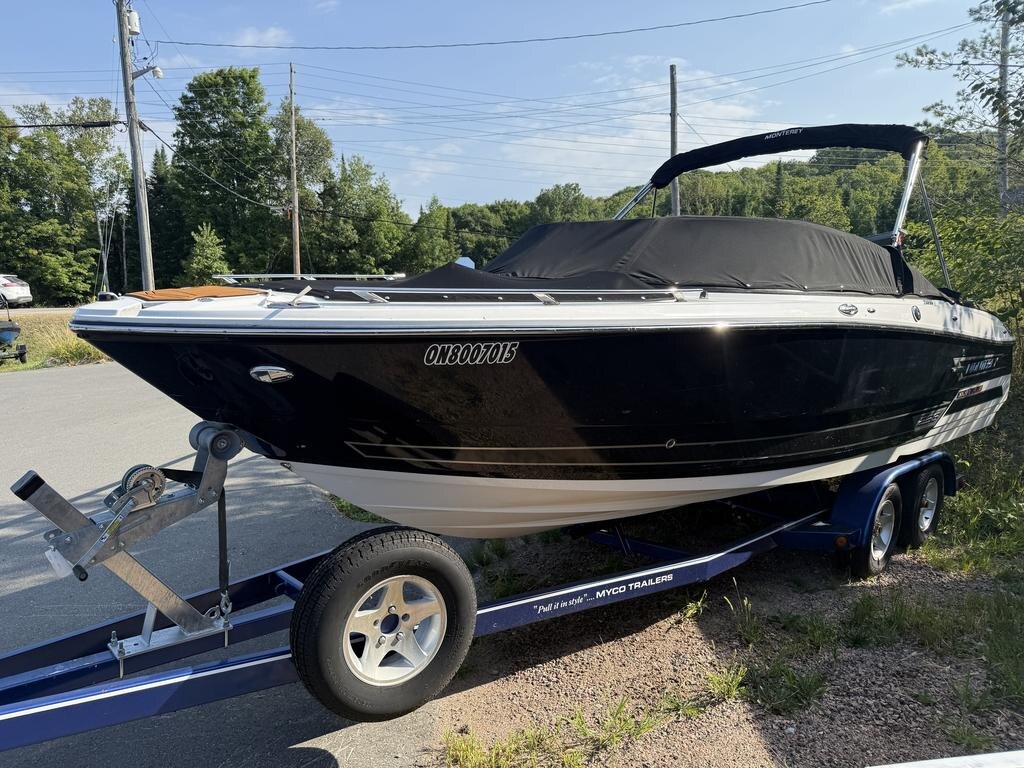2022 Monterey Boats 238SS W/MERCRUISER 6.2L 300HP