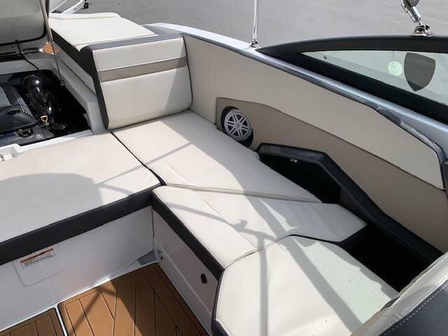 2022 Monterey Boats 238SS W/MERCRUISER 6.2L 300HP
