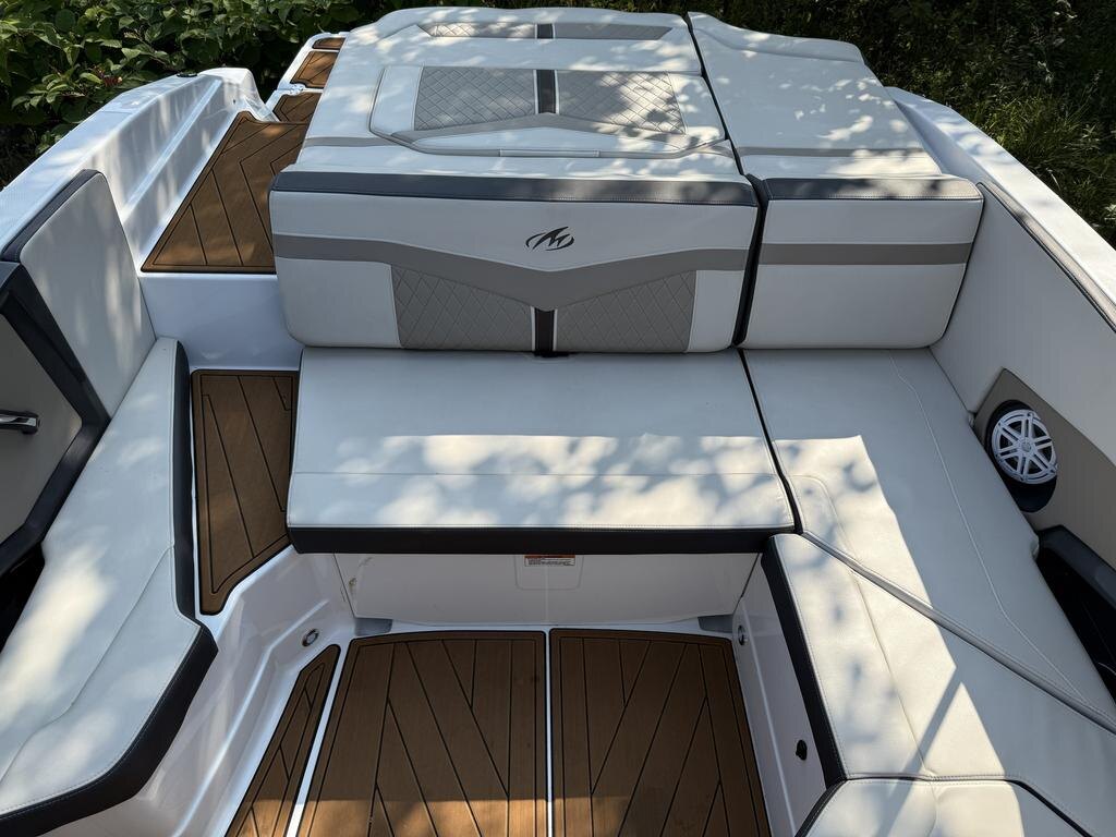 2022 Monterey Boats 238SS W/MERCRUISER 6.2L 300HP