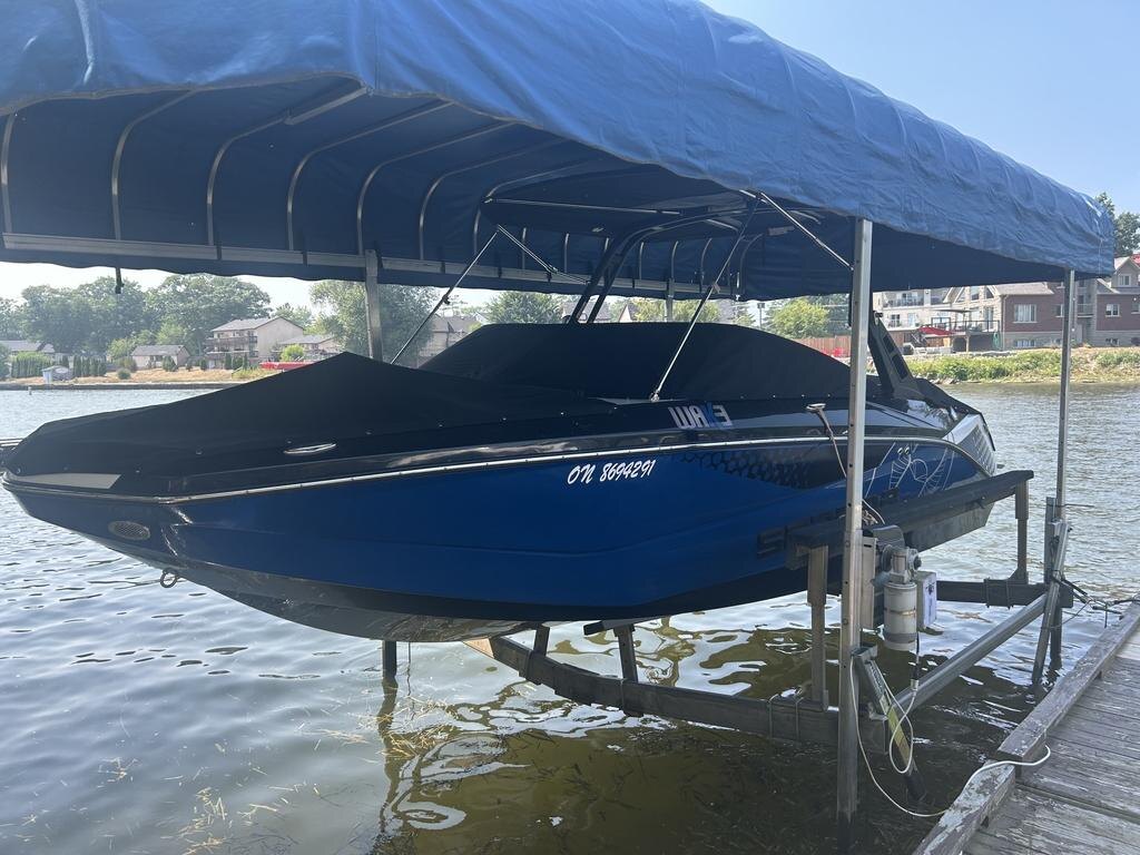 2023 Scarab 215 WAKE W/TWIN 300 HP