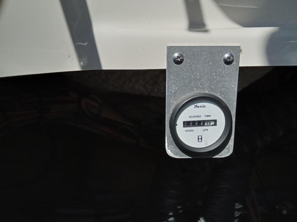2005 Glastron GX 185 w/MERCRUISER 4.3L