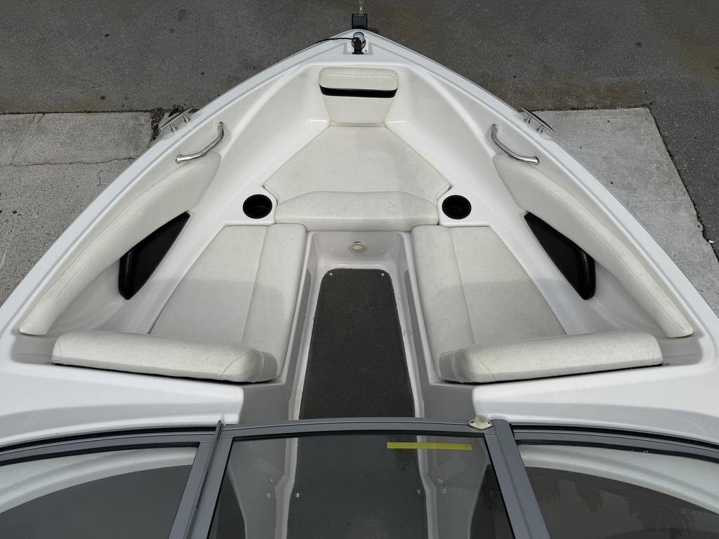 2007 Regal 1900 w/VOLVO PENTA 4.3L