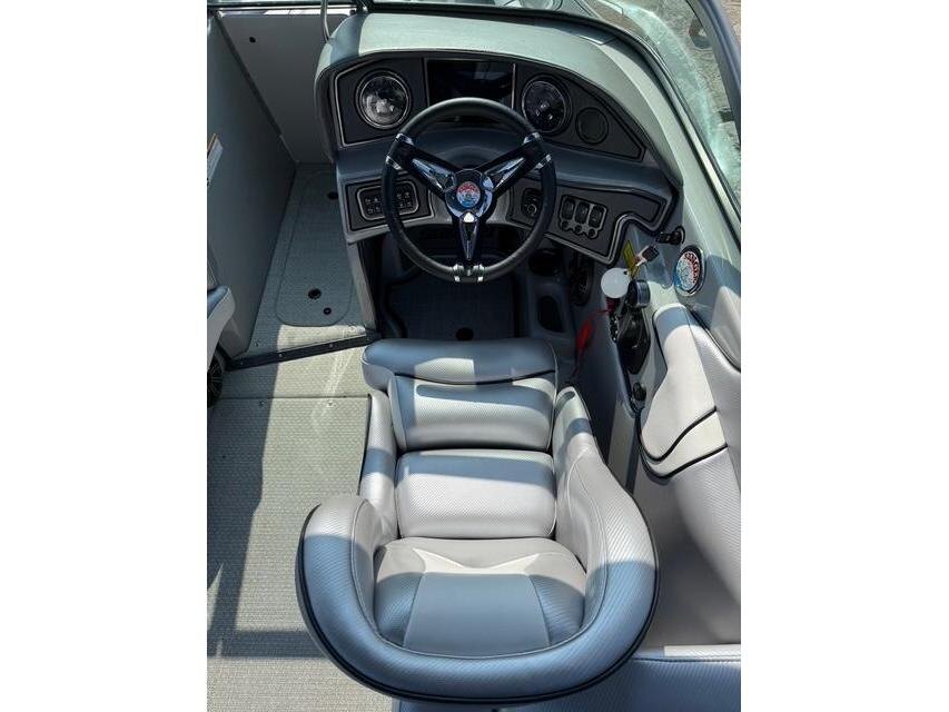 2024 Sanger V215 SX W/INDMAR 6.2L RAPTOR 400