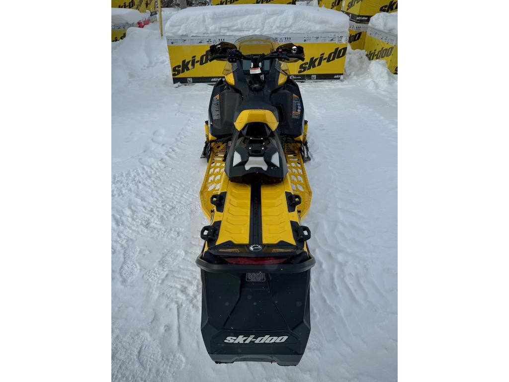 2024 Ski Doo MXZ XRS COMPETITION PACKAGE 850 E TEC TURBO R W/10.25 TOUCHSCREEN