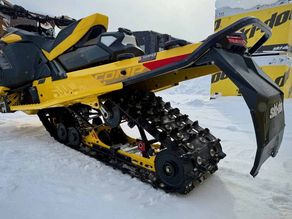 2024 Ski Doo MXZ XRS COMPETITION PACKAGE 850 E TEC TURBO R W/10.25 TOUCHSCREEN