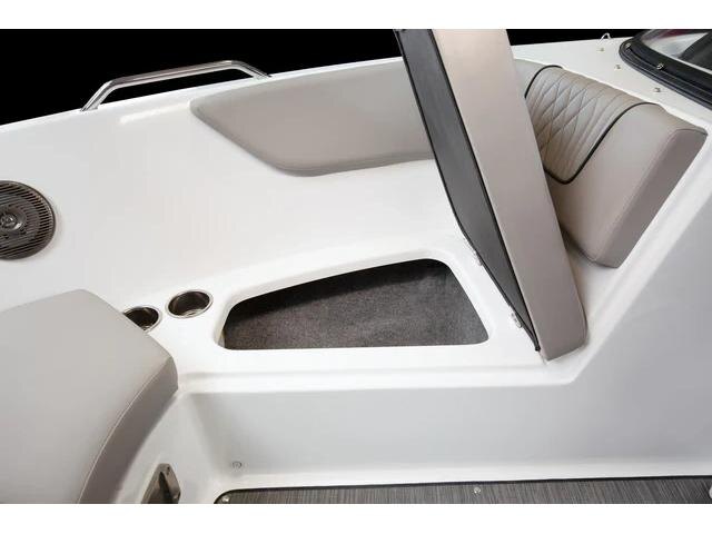 2024 Glastron GX 215 W/MERCRUISER 4.5L MPI