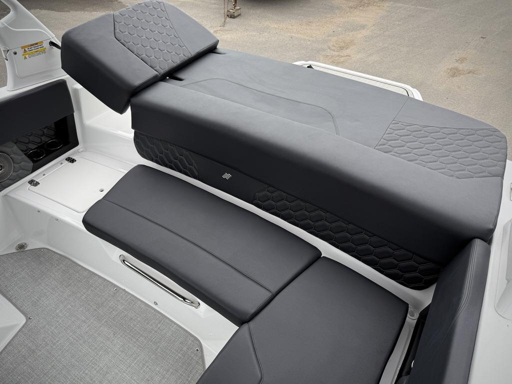 2025 Four Winns H1 W/MERCRUISER 4.5L
