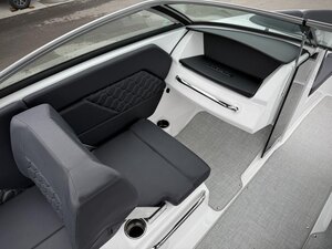 2025 Four Winns H1 W/MERCRUISER 4.5L