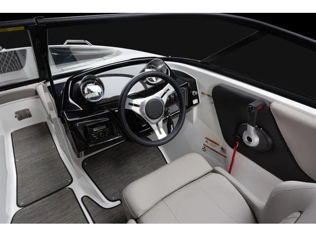 2024 Glastron GX 195 W/MERCRUISER 4.5L 250HP