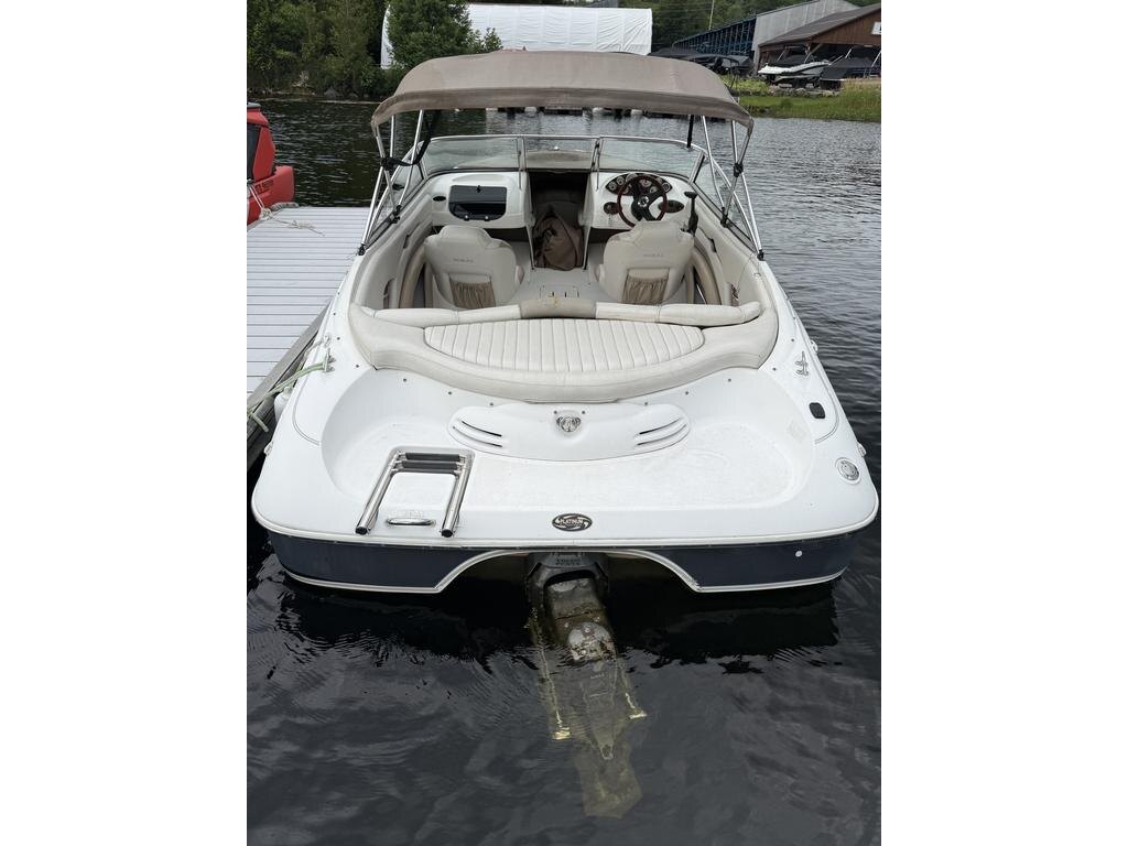 2005 Doral Boats 190 w/VOLVO PENTA 4.3L