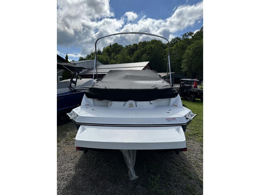 2024 Glastron GTD 245 W/MERCRUISER 6.2L