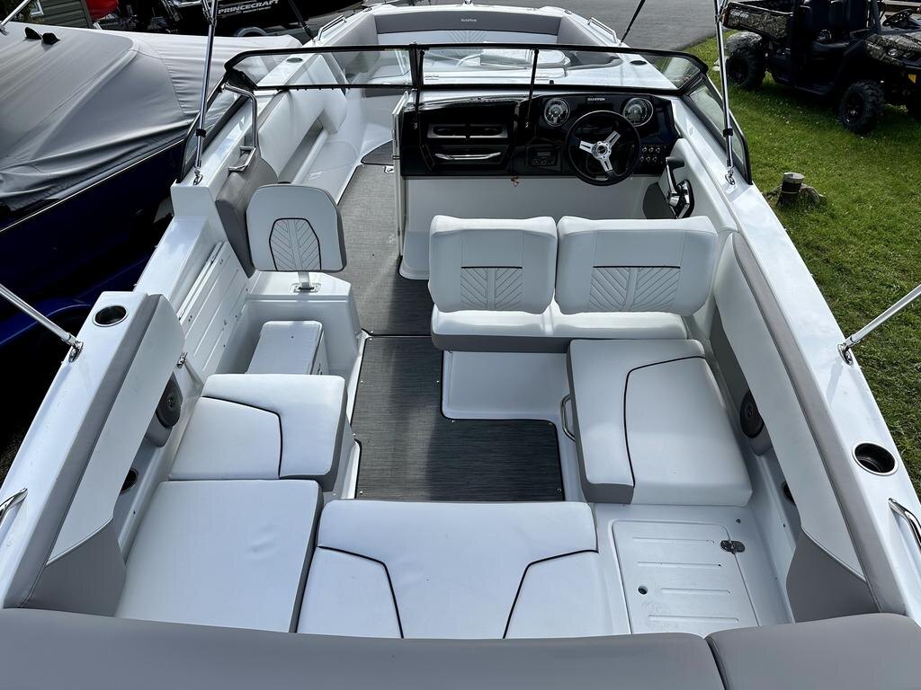 2024 Glastron GTD 245 W/MERCRUISER 6.2L