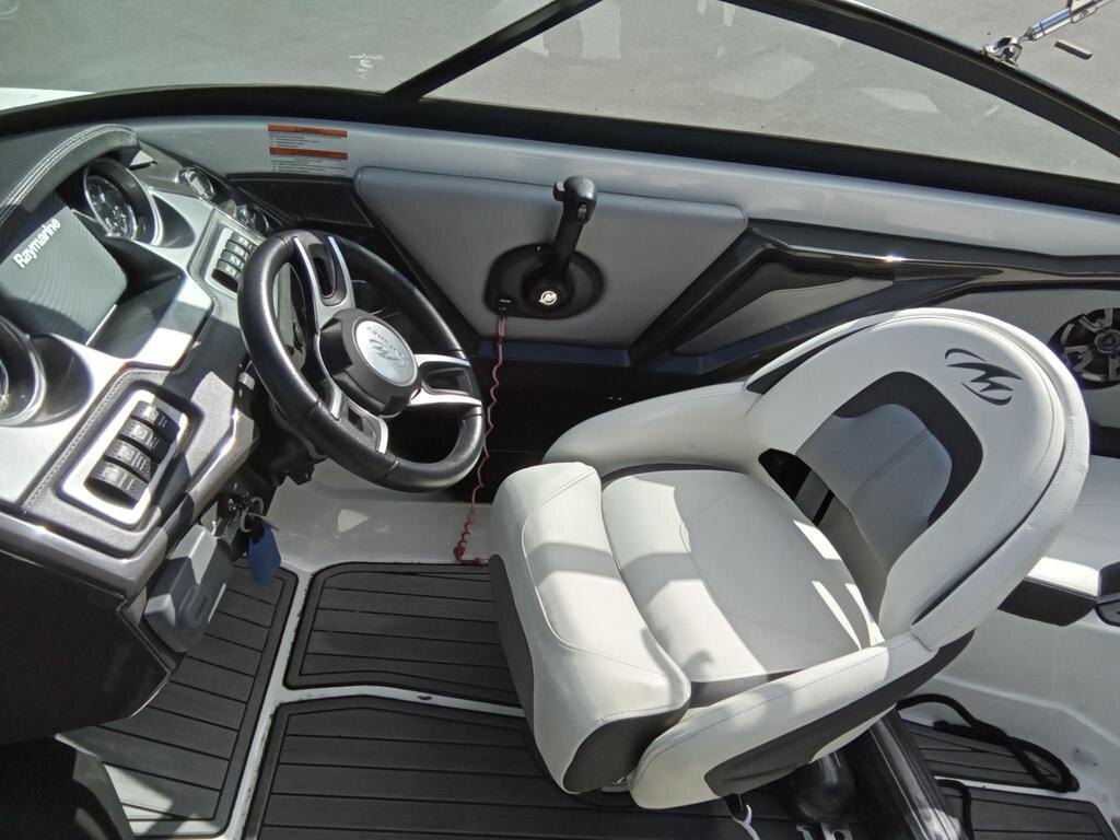 2015 Monterey Boats 238 SS
