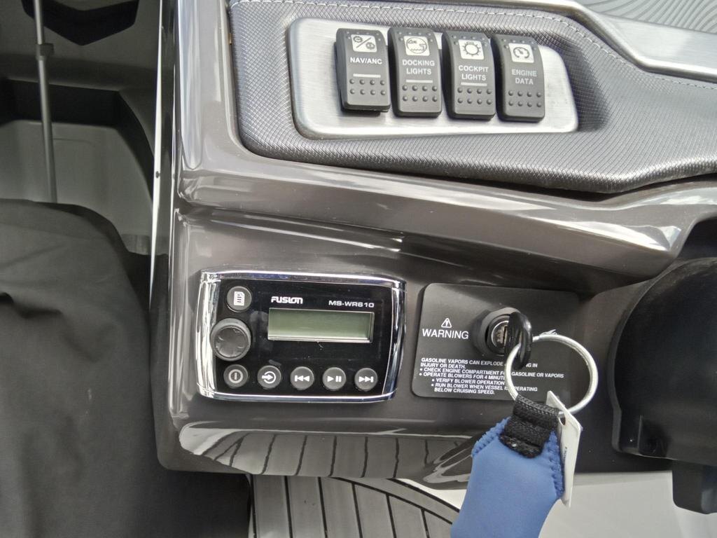 2015 Monterey Boats 238 SS