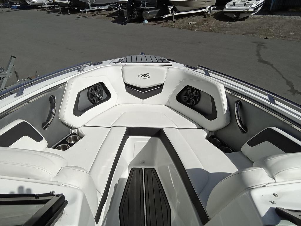 2015 Monterey Boats 238 SS