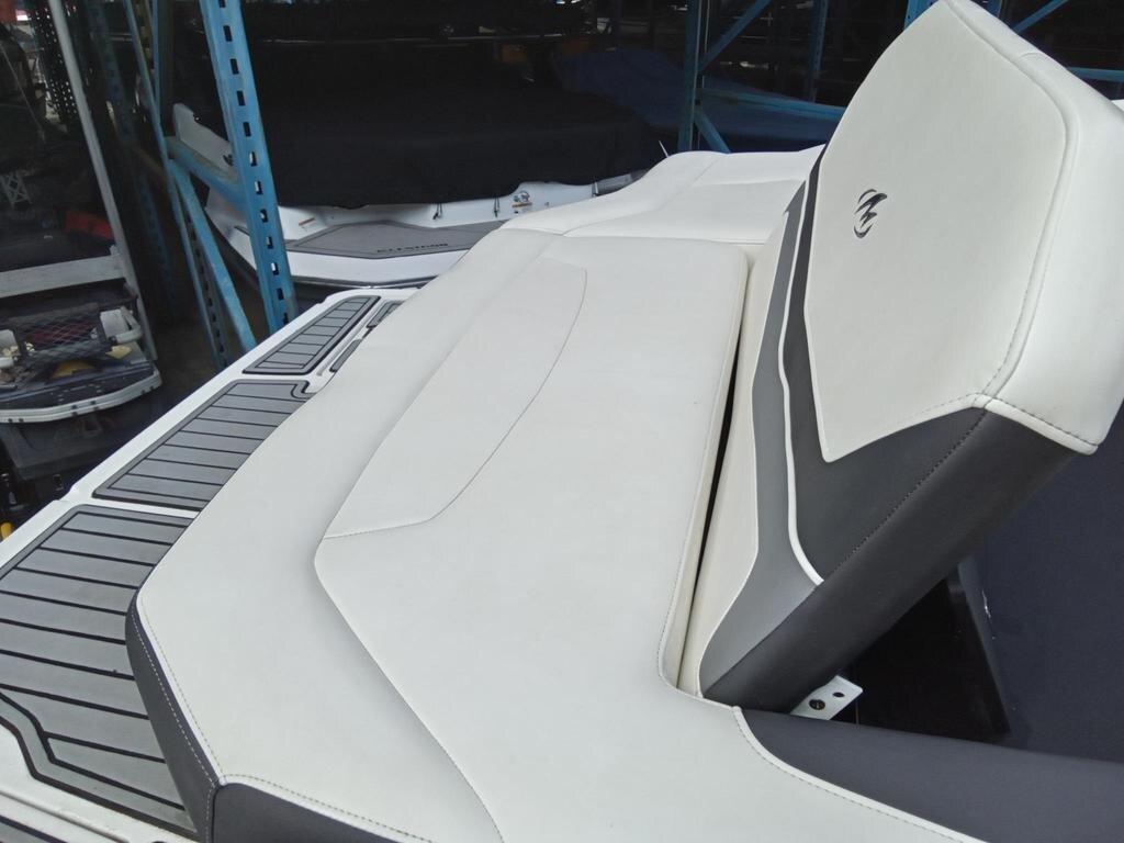 2015 Monterey Boats 238 SS
