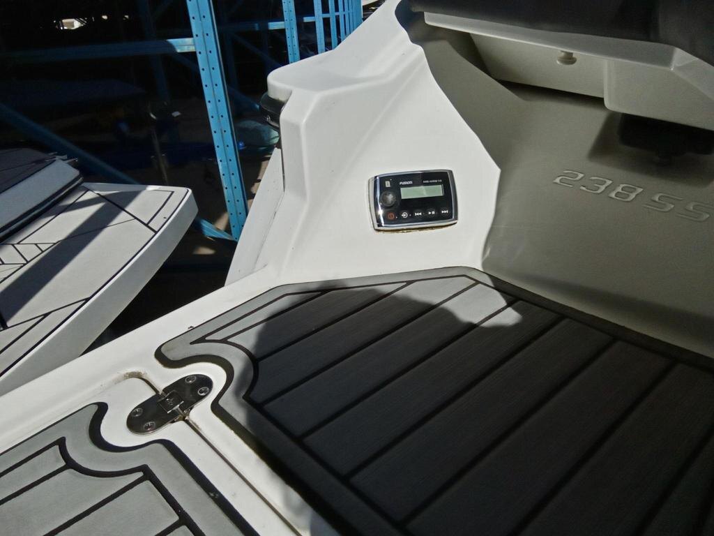2015 Monterey Boats 238 SS