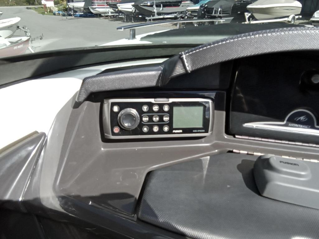2015 Monterey Boats 238 SS