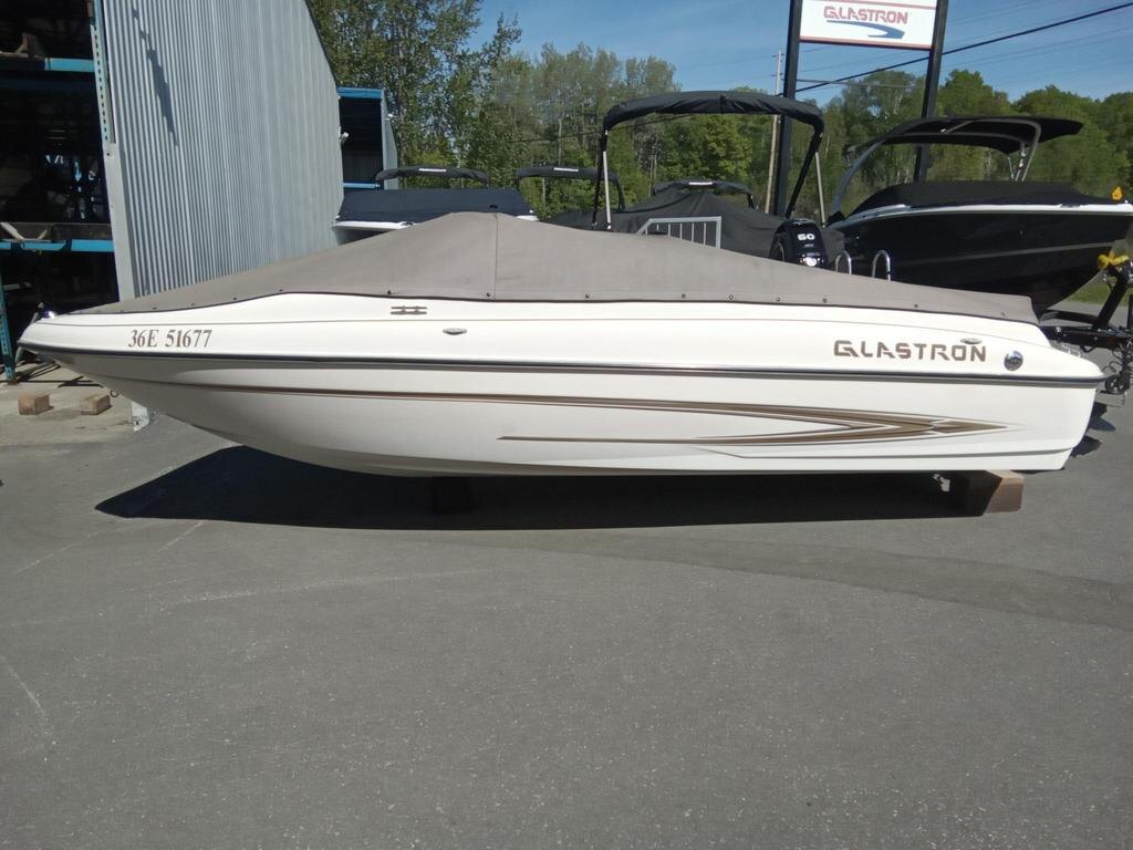 2005 Glastron MX 185